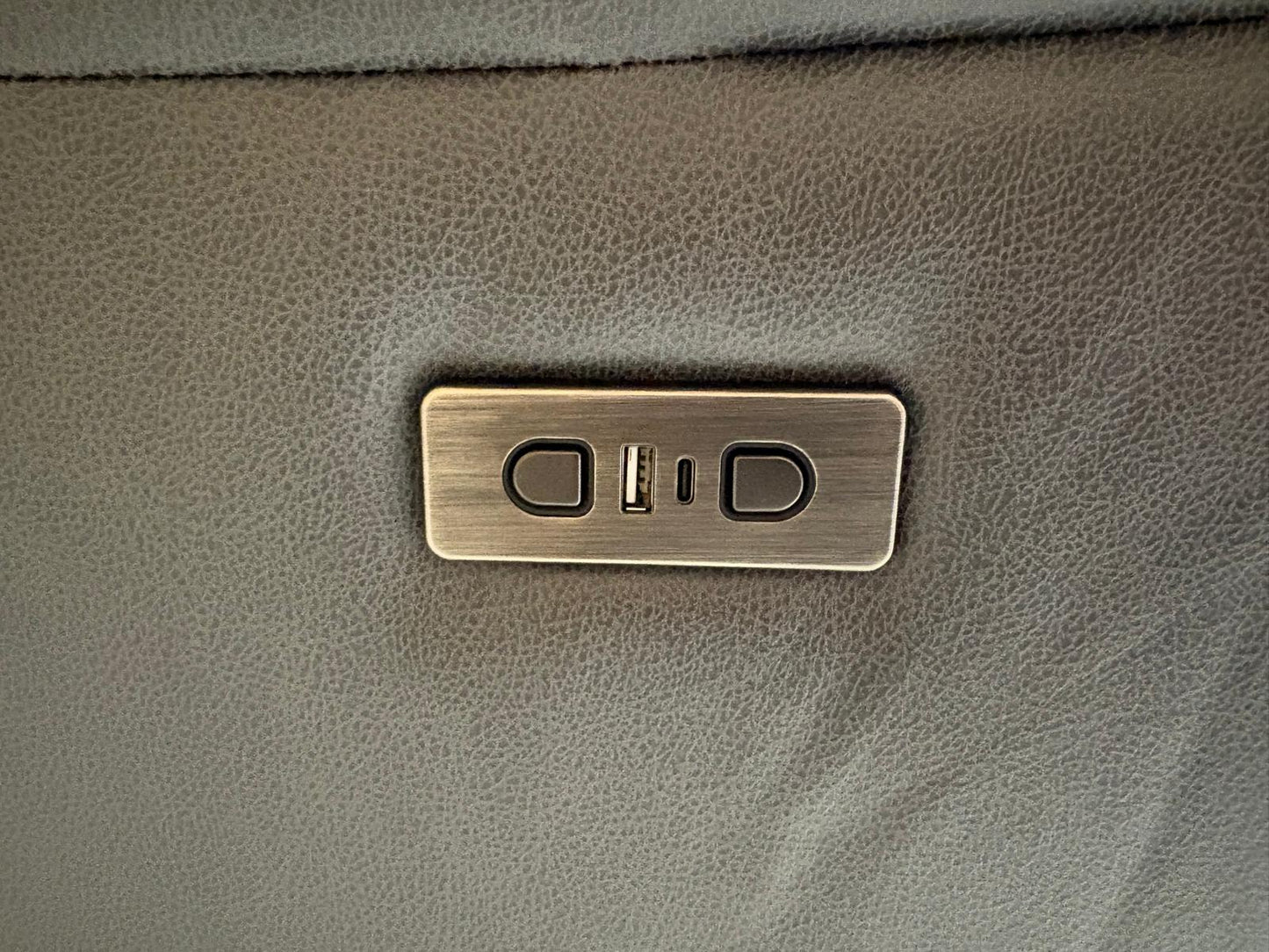 DFS Braylan 3+2 Seater Power Recliner Sofa Set with Console RRP £2498