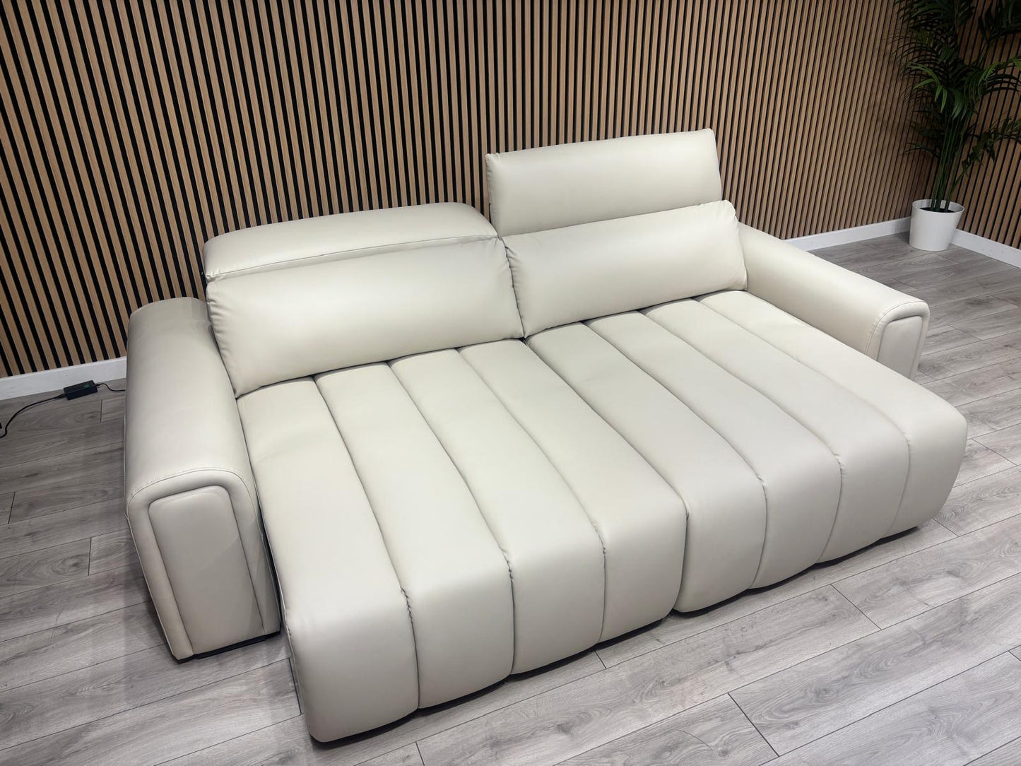 Michigan Leather 3 Seater Electric Double Chaise Cinema Sofa, RRP: £2495