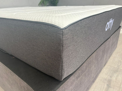 OTTY Original Hybrid 2000 Pocket Sprung 4ft Small Double Mattress - RRP £649