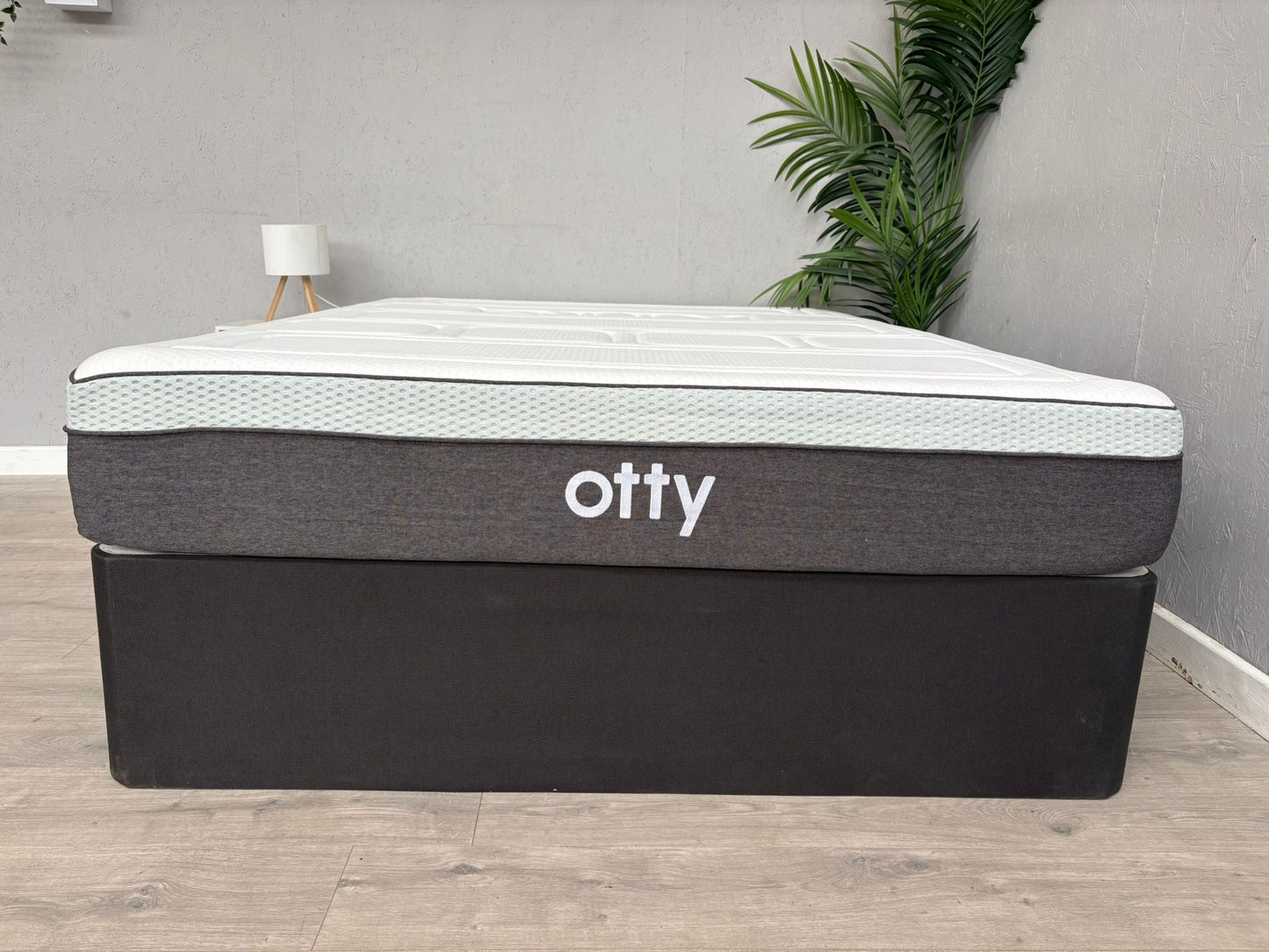 OTTY Pure Hybrid Bamboo 2000 Pocket Sprung 5ft Kingsize Mattress - RRP £799