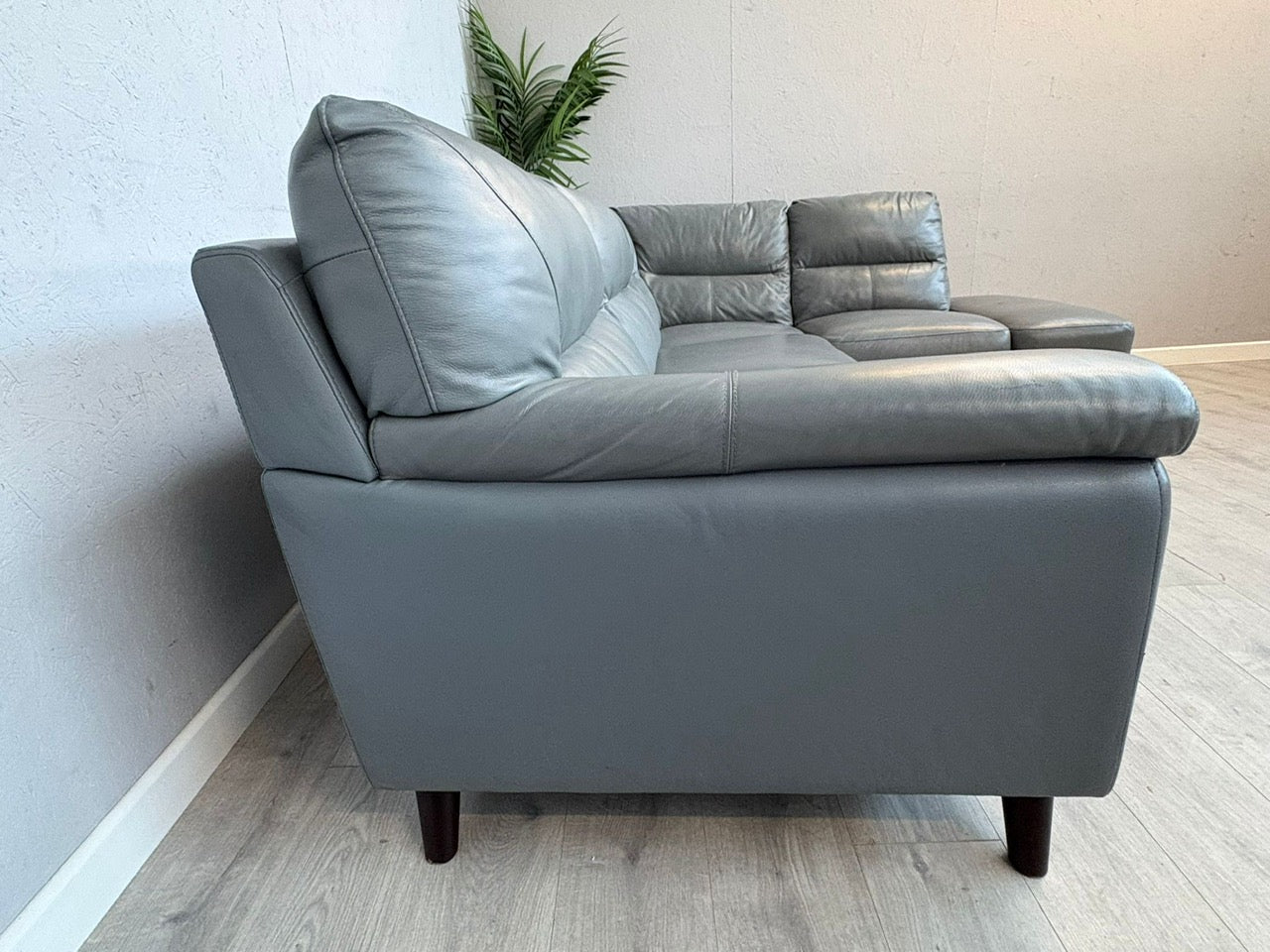 DFS - Leather Chaise End Corner Sofa - RRP £1999