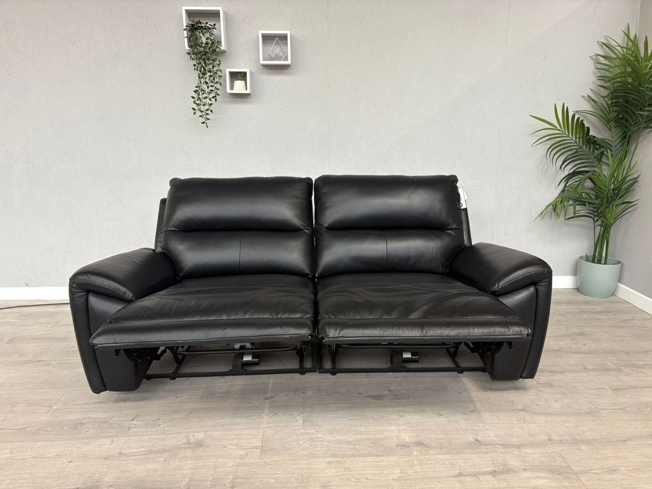 DFS Kaden Leather 3 Seater Power Recliner Sofa - RRP £1099