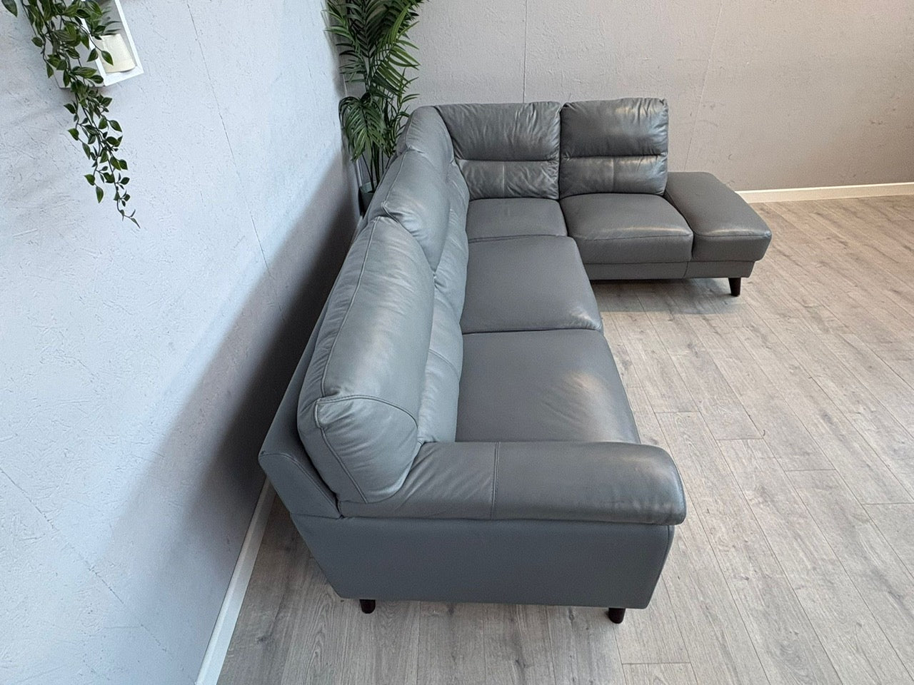 DFS - Leather Chaise End Corner Sofa - RRP £1999