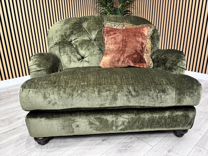 Alexander & James 4 Seater Button Back Sofa + Cuddle Chair, RRP: £3495
