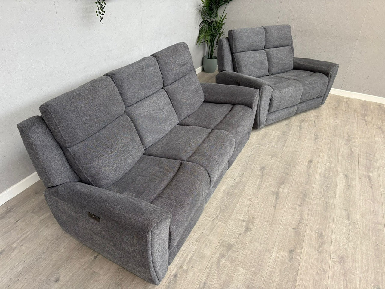 DFS Gilford 3 Seater + 2 Seater Power Recliner Sofa Set - RRP £1978