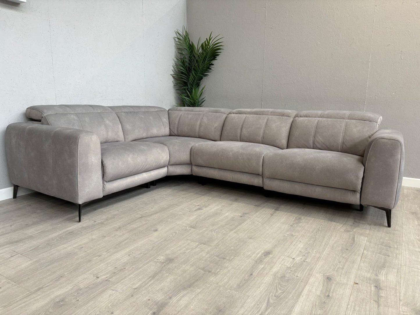 Furniture Village EZRA Fabric LHF Corner Sofa Power Recliners - RRP £3295