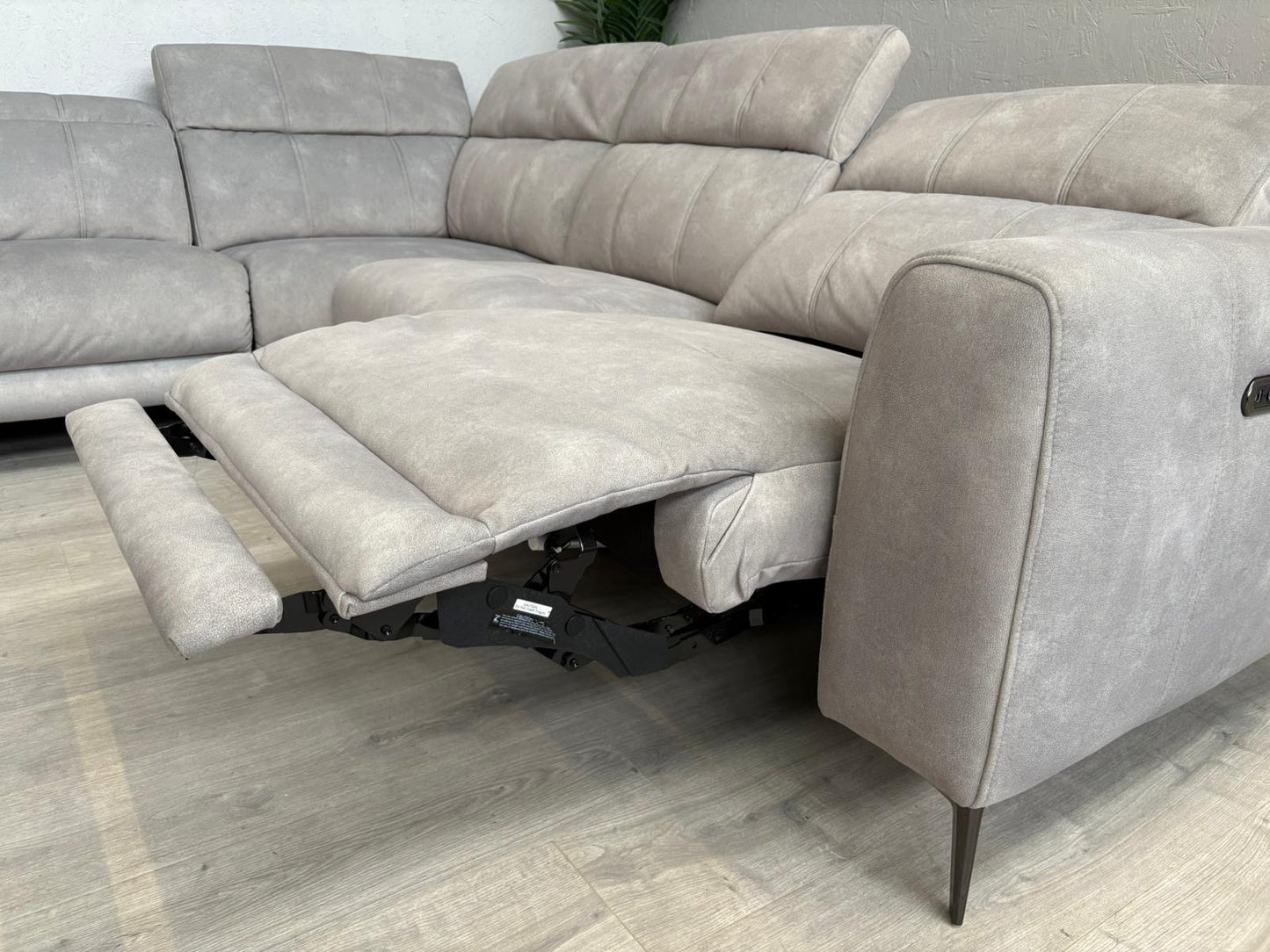 Furniture Village EZRA Fabric LHF Corner Sofa Power Recliners - RRP £3295