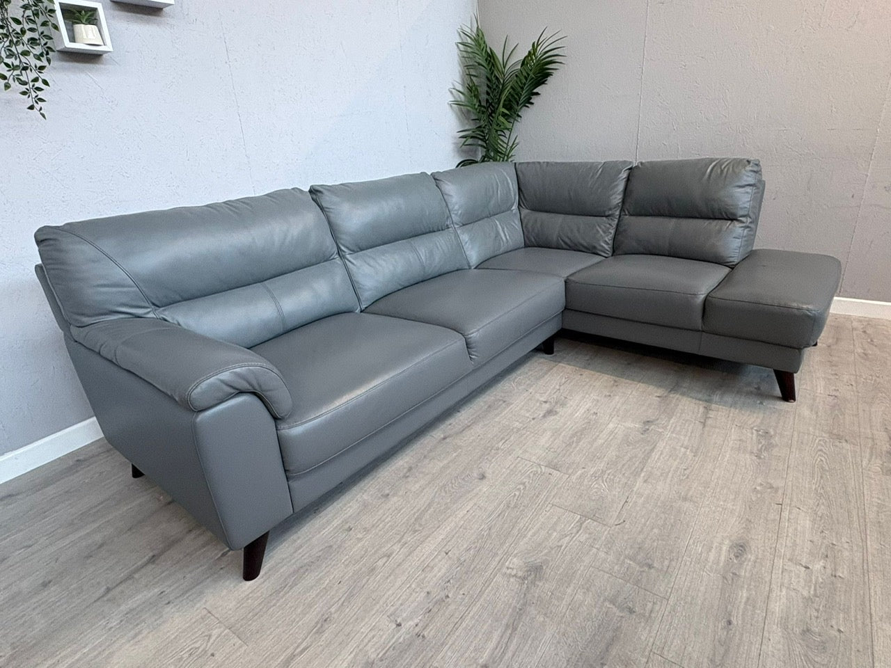 DFS - Leather Chaise End Corner Sofa - RRP £1999