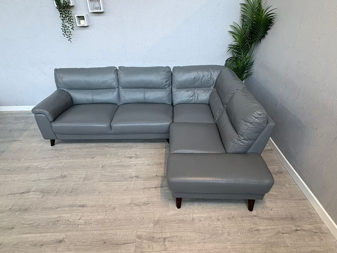 DFS - Leather Chaise End Corner Sofa - RRP £1999