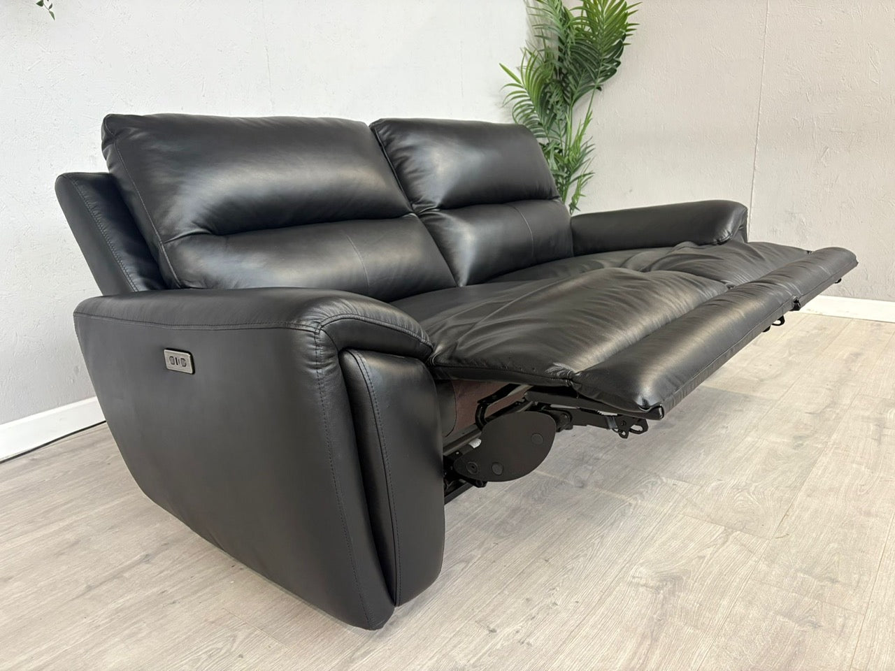 DFS Kaden Leather 3 Seater Power Recliner Sofa - RRP £1099
