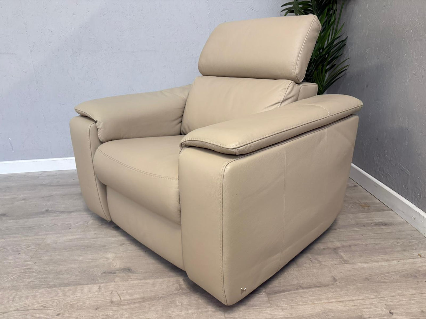 Furniture Village - Nicoletti Davide Leather Power Recliner Chair - RRP £1995