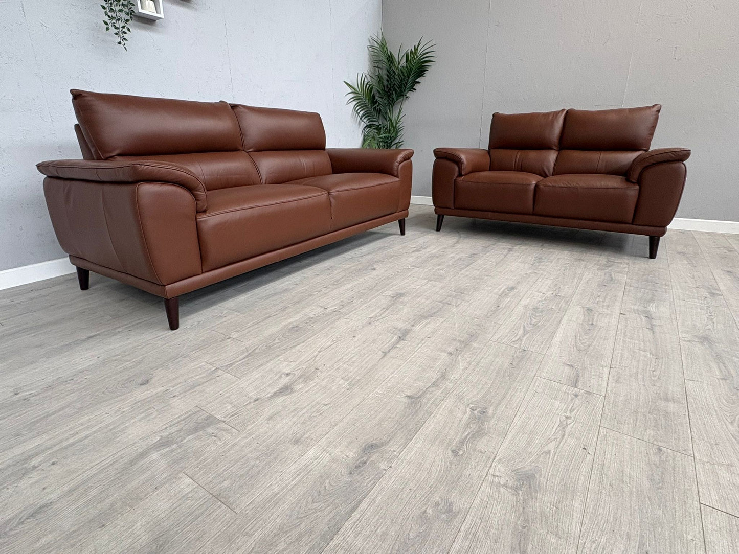 Furniture Village - Morgan 3 Seater + 2 Seater Leather Sofa Set RRP £2890