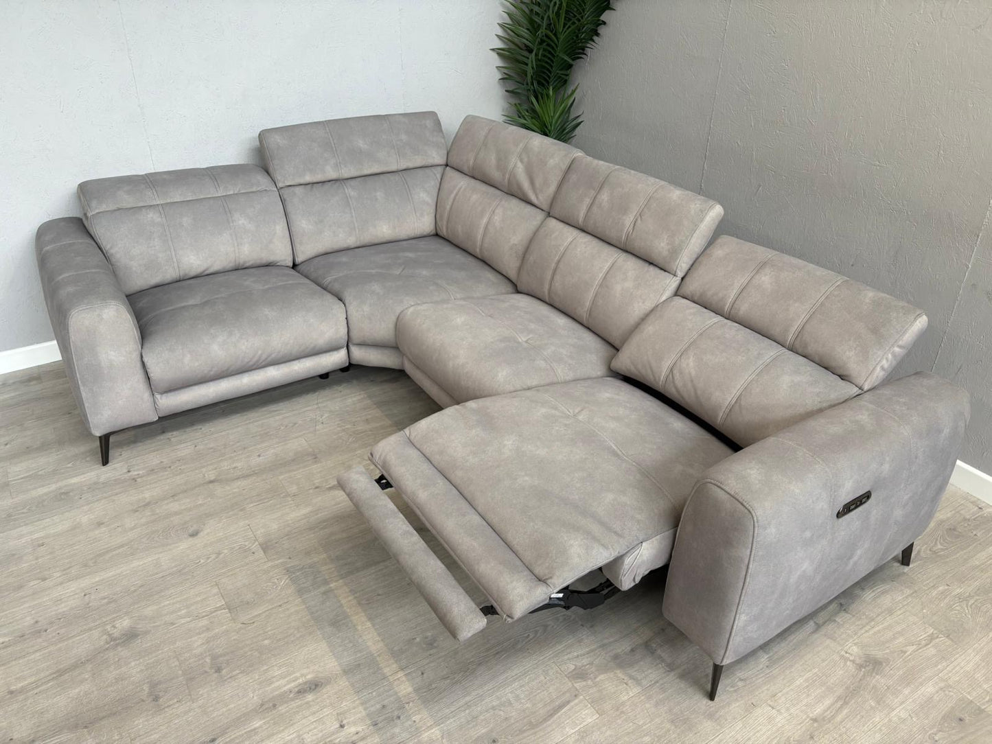 Furniture Village EZRA Fabric LHF Corner Sofa Power Recliners - RRP £3295