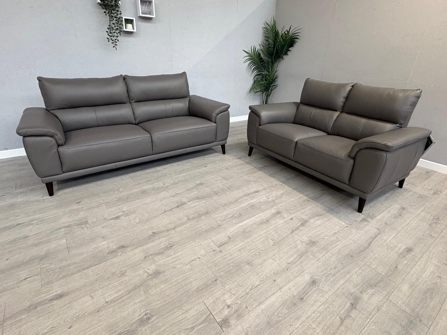 Furniture Village - Morgan 3 Seater + 2 Seater Leather Sofa Set RRP £2890