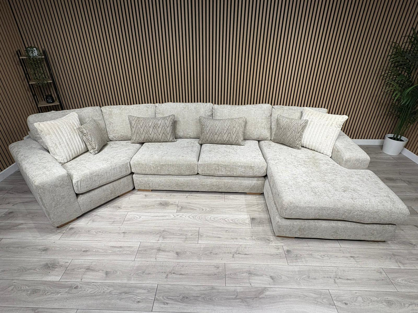 DFS Sample - Pandora RHF large Chaise Corner Sofa - RRP: £3495