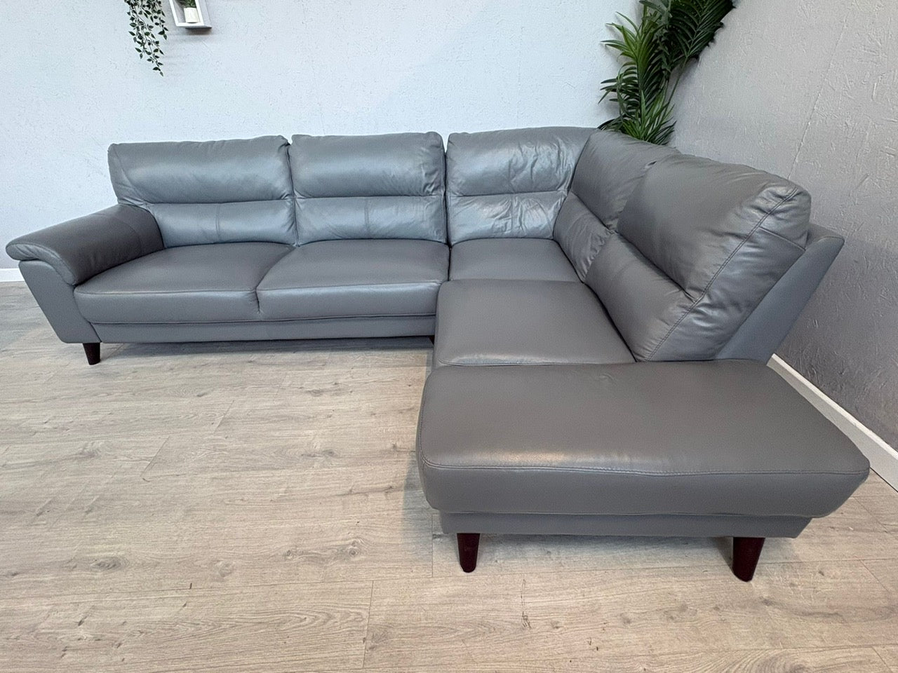 DFS - Leather Chaise End Corner Sofa - RRP £1999