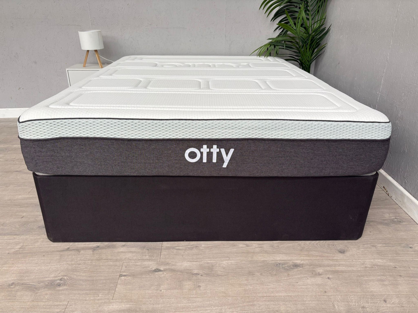 OTTY Pure Hybrid Bamboo 2000 Pocket Sprung 5ft Kingsize Mattress - RRP £799