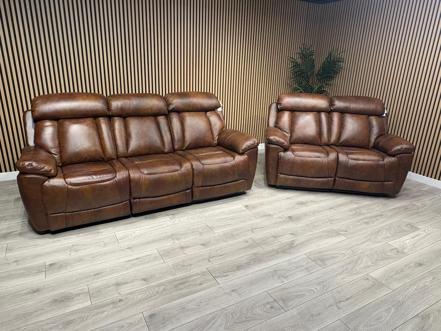 DFS Bravado Leather 3 Seater + 2 Seater Sofa Set, Power Recliners RRP: £3898