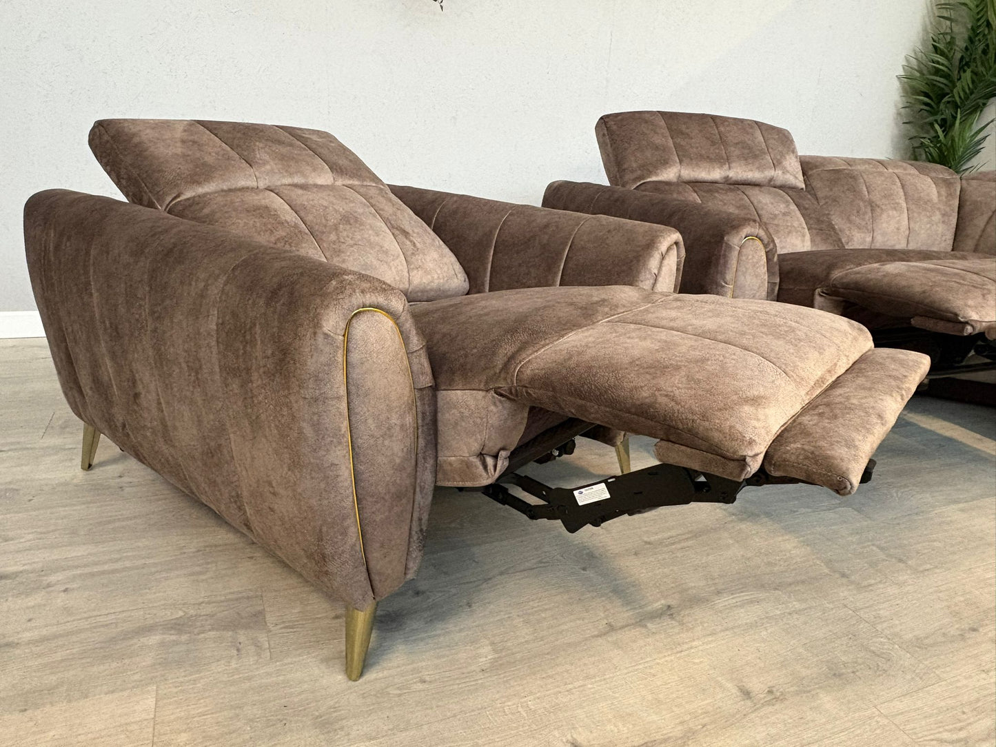 DFS Lidia Left Hand Facing Arm Open End Power Recliner Corner Sofa + Chair, RRP: £2898