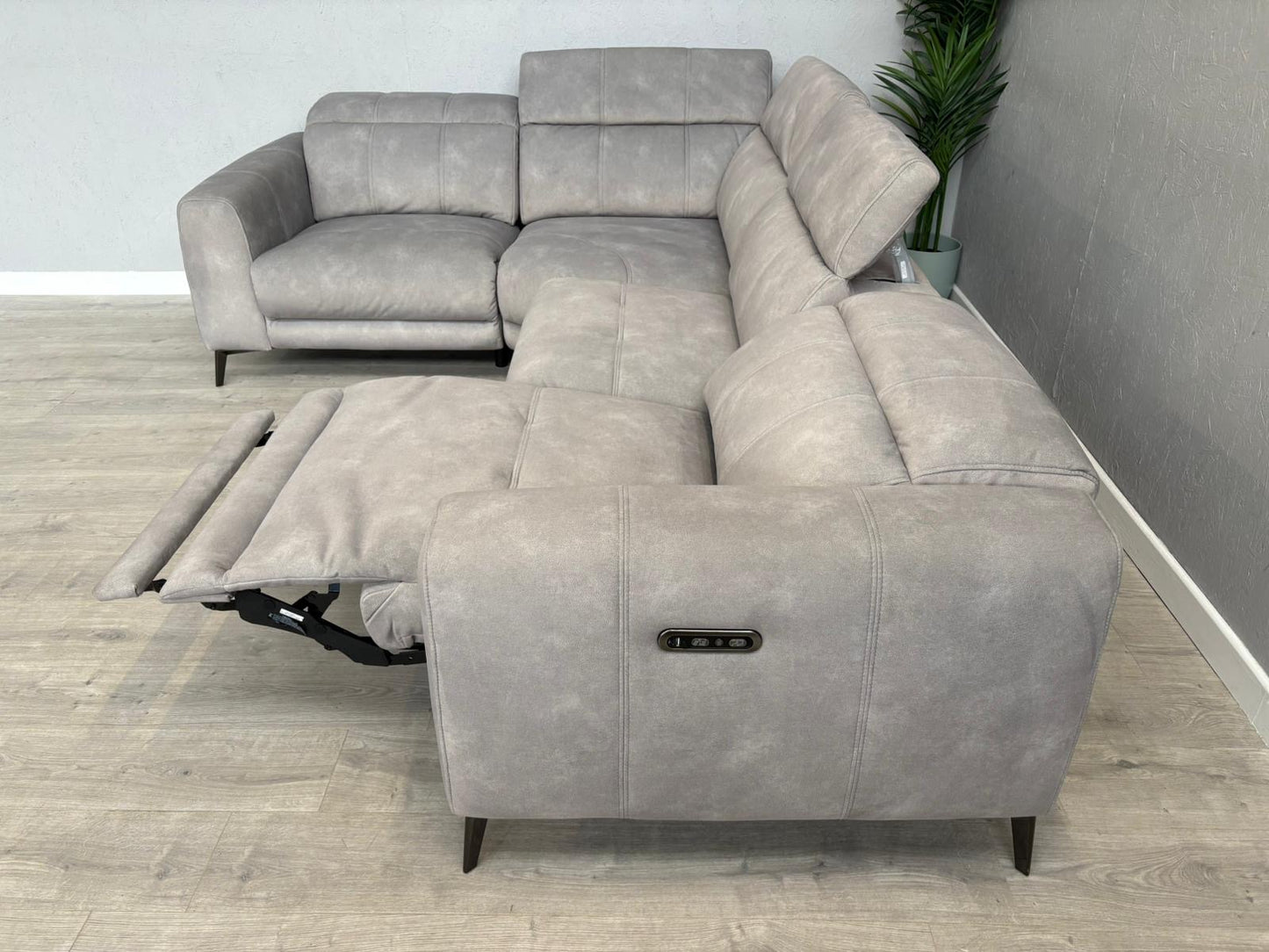 Furniture Village EZRA Fabric LHF Corner Sofa Power Recliners - RRP £3295