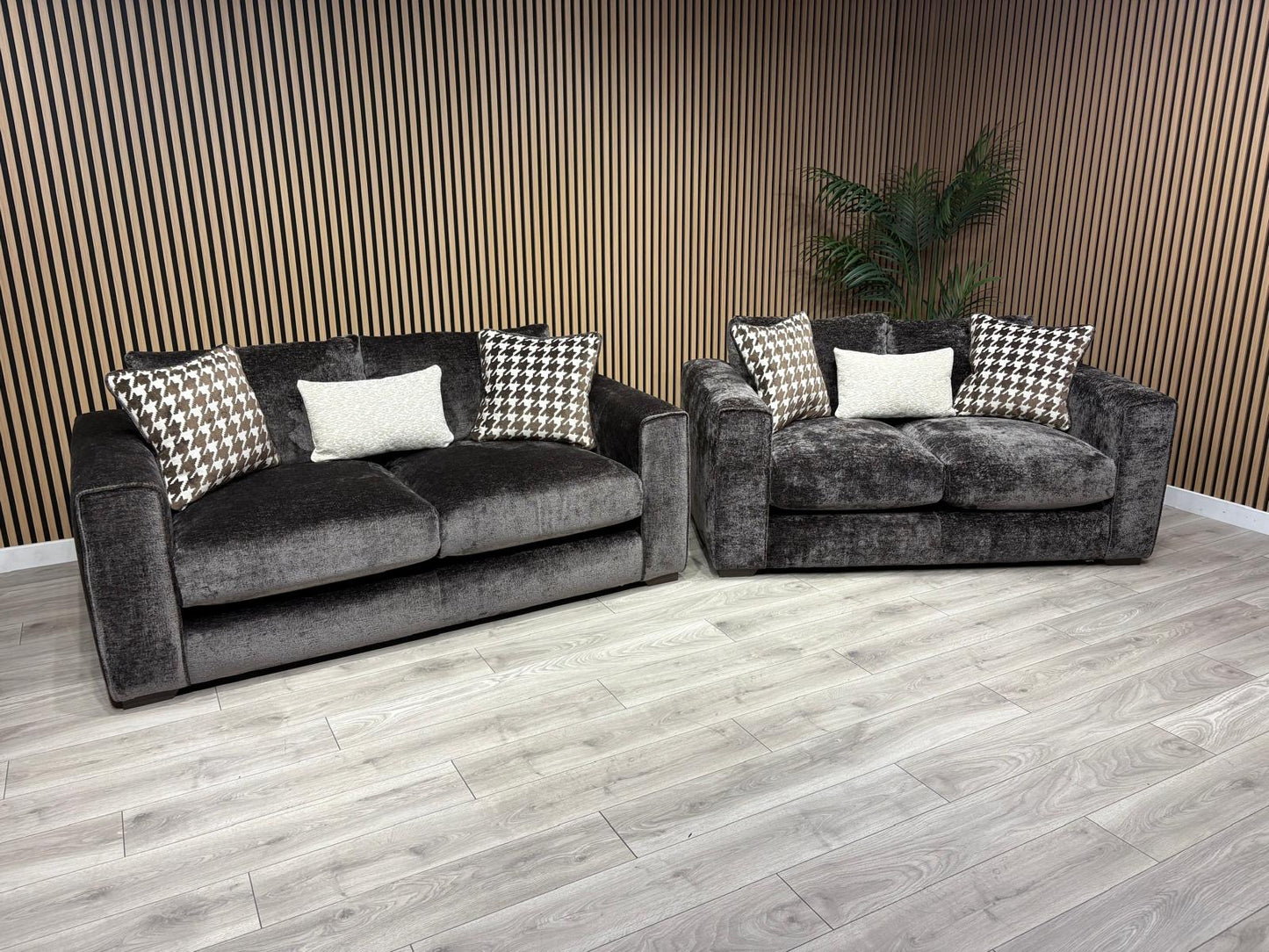 Ashley Manor ADISA 3 Seater + 2 Seater Sofa Set - RRP £2898