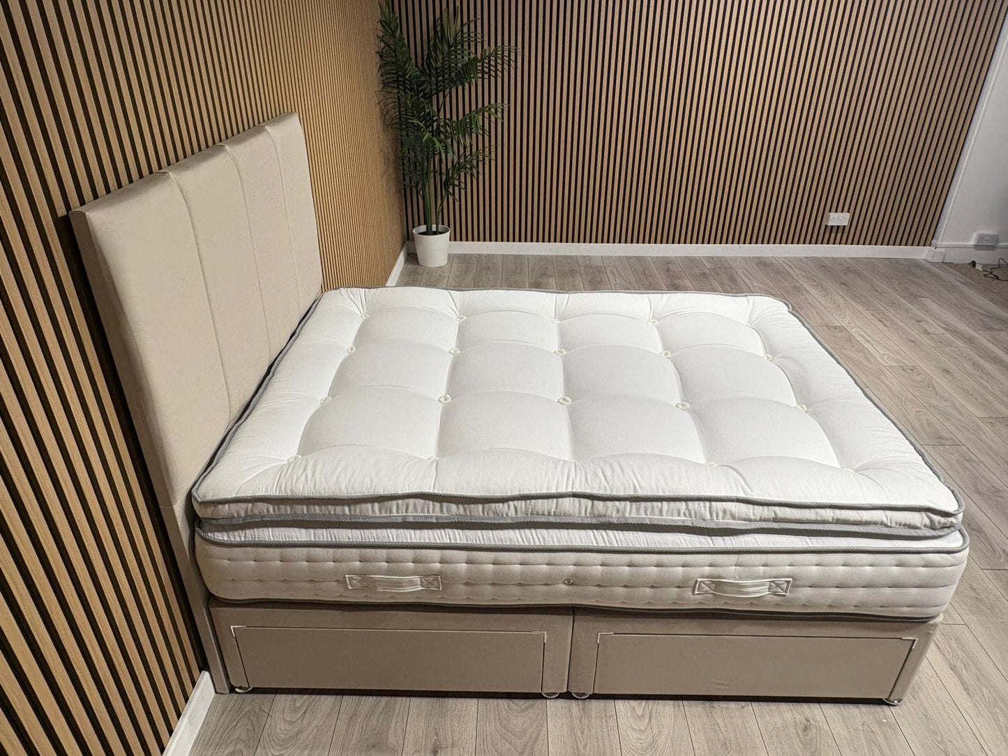 Swaledale 5000 Pocket Divan Bed Set + Headboard. Available in all sizes