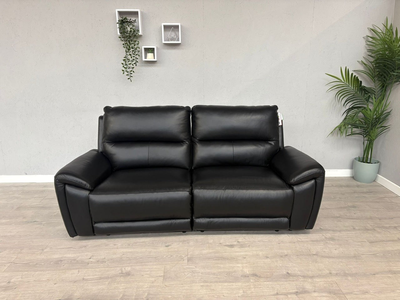 DFS Kaden Leather 3 Seater Power Recliner Sofa - RRP £1099