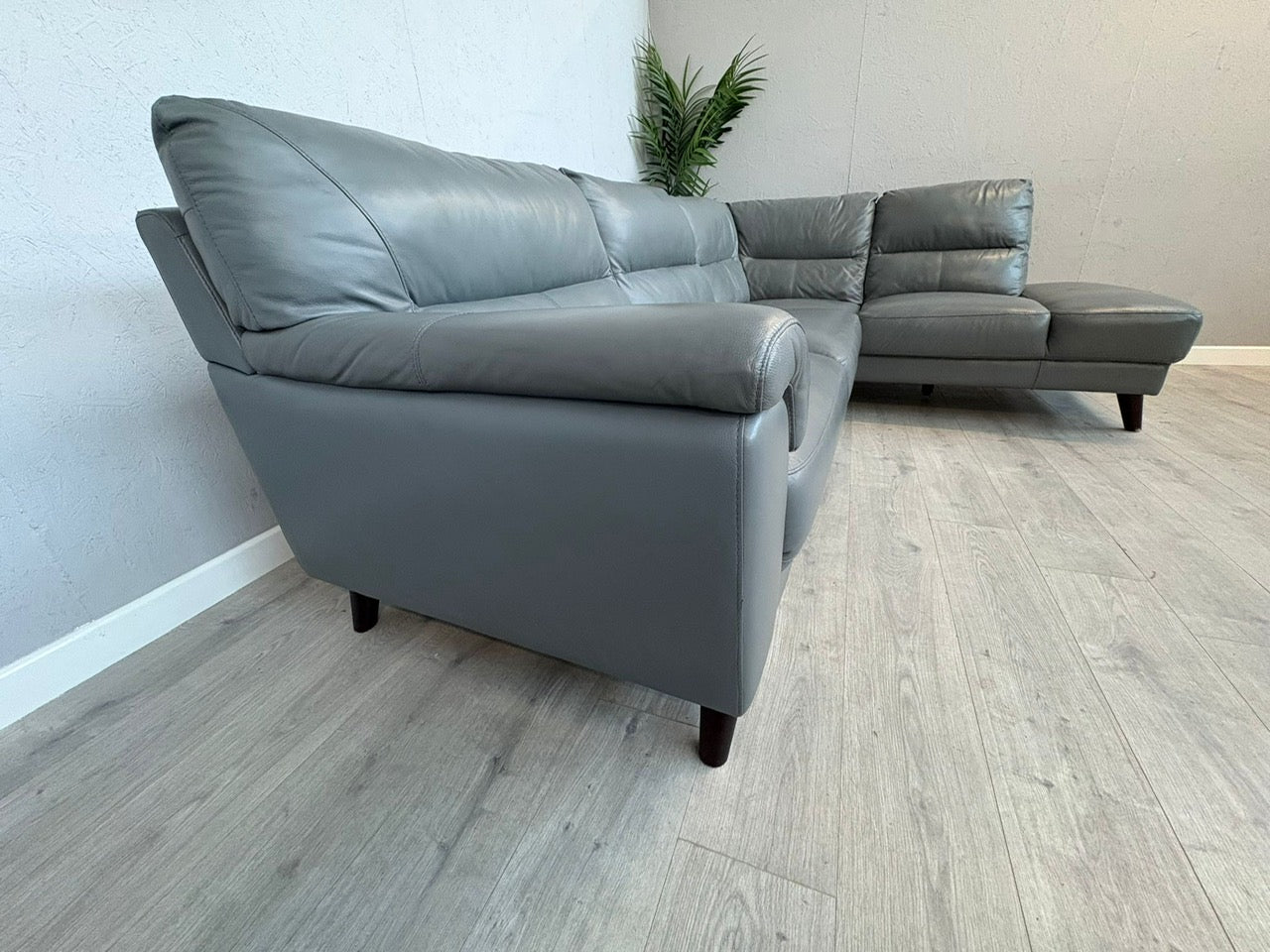 DFS - Leather Chaise End Corner Sofa - RRP £1999