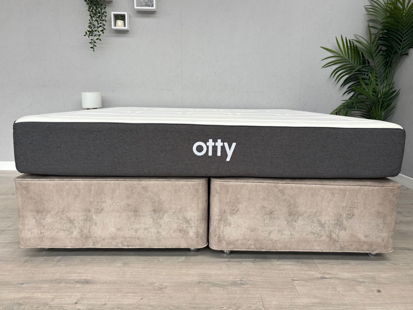 OTTY Original Hybrid 2000 Pocket Sprung 6ft Superking Mattress - RRP £899