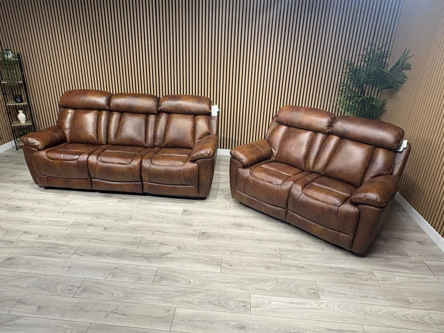 DFS Bravado Leather 3 Seater + 2 Seater Sofa Set, Power Recliners RRP: £3898