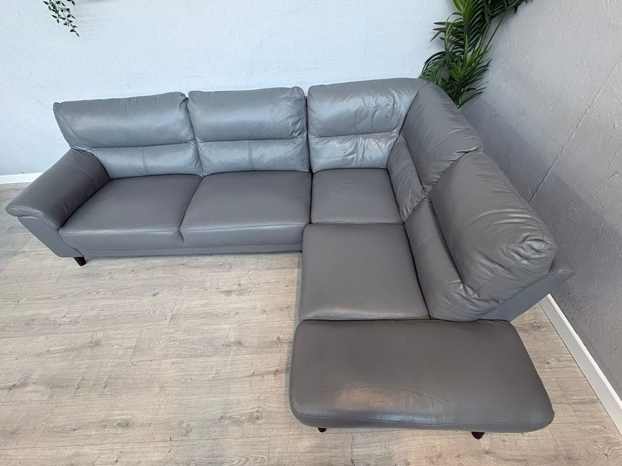 DFS - Leather Chaise End Corner Sofa - RRP £1999