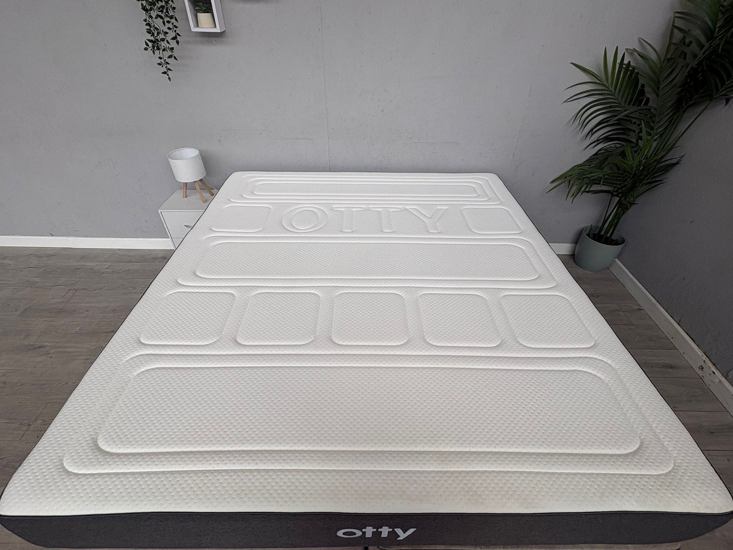 OTTY Original Hybrid 2000 Pocket Sprung 6ft Superking Mattress - RRP £899