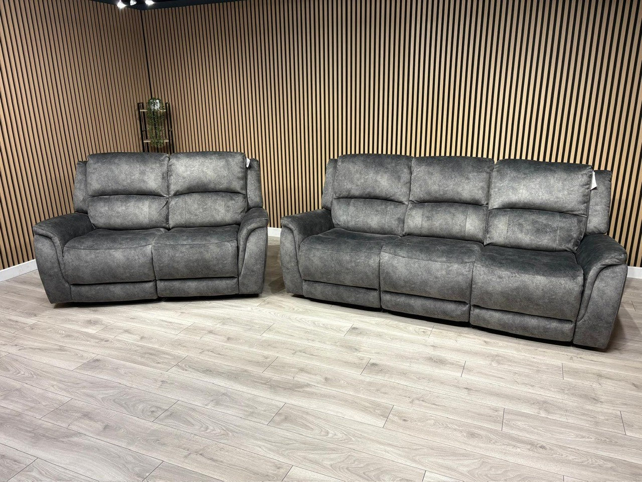 DFS Dylan Fabric 3 Seater + 2 Seater Sofa Set Power Recliners RRP £1878