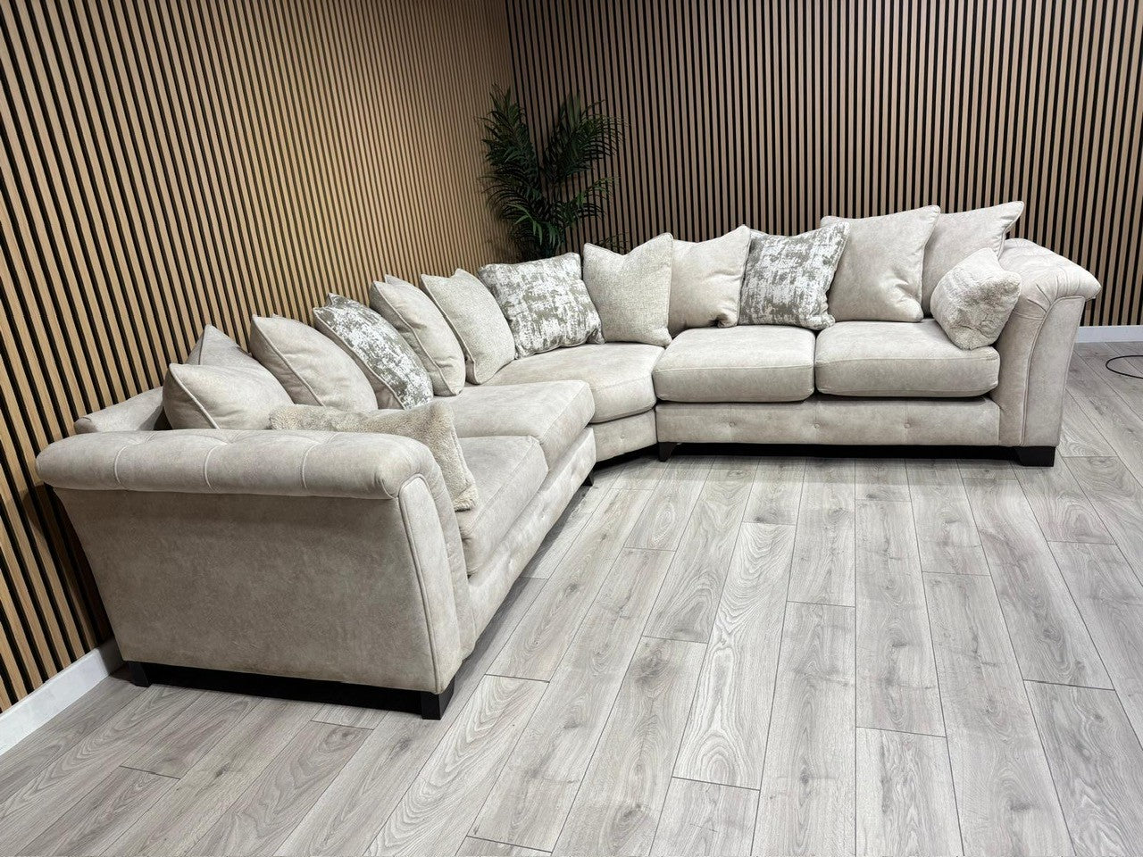 Furniture Village AURA Large Scatter Back Corner Sofa - RRP £3595