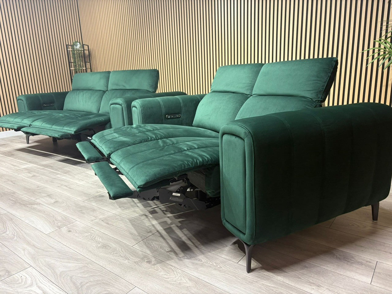 Furniture Village Elphaba Fabric 3+2 Seater Power Recliner Sofa Set with Storage Arms RRP £3240