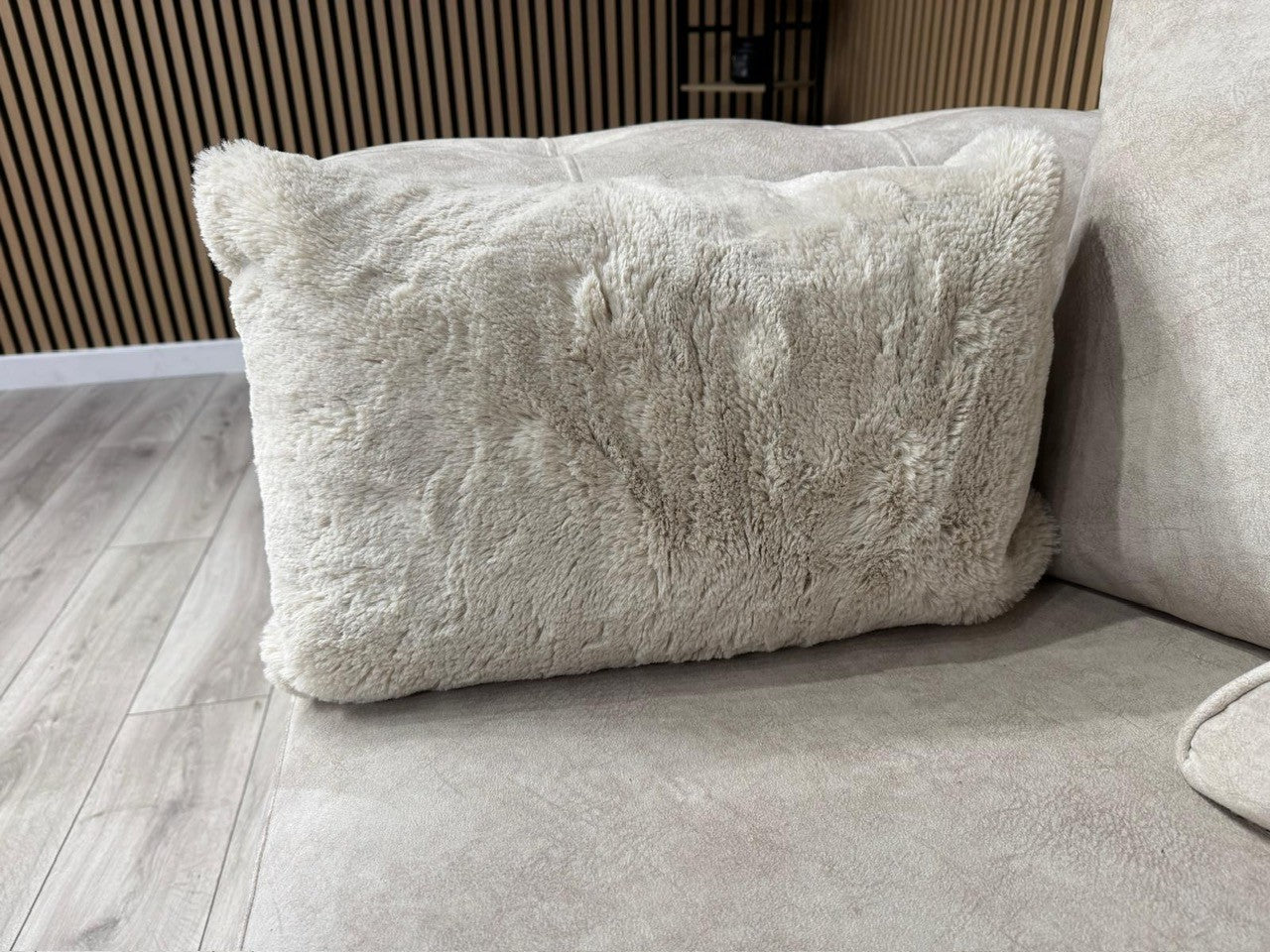 Furniture Village AURA Large Scatter Back Corner Sofa - RRP £3595