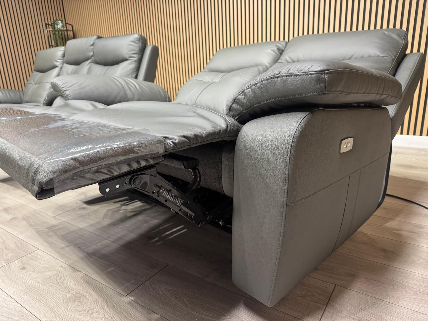 SOPHIA Leather 3+2 Seater Sofa Set Power Recliners RRP £3798