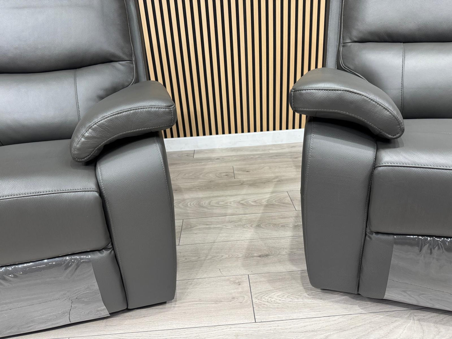 CANNES Leather 3 Seater + Armchair Set Power Recliners RRP £2895