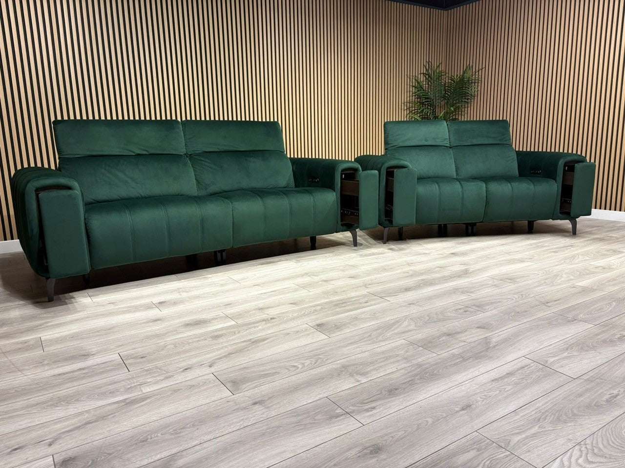 Furniture Village Elphaba Fabric 3+2 Seater Power Recliner Sofa Set with Storage Arms RRP £3240