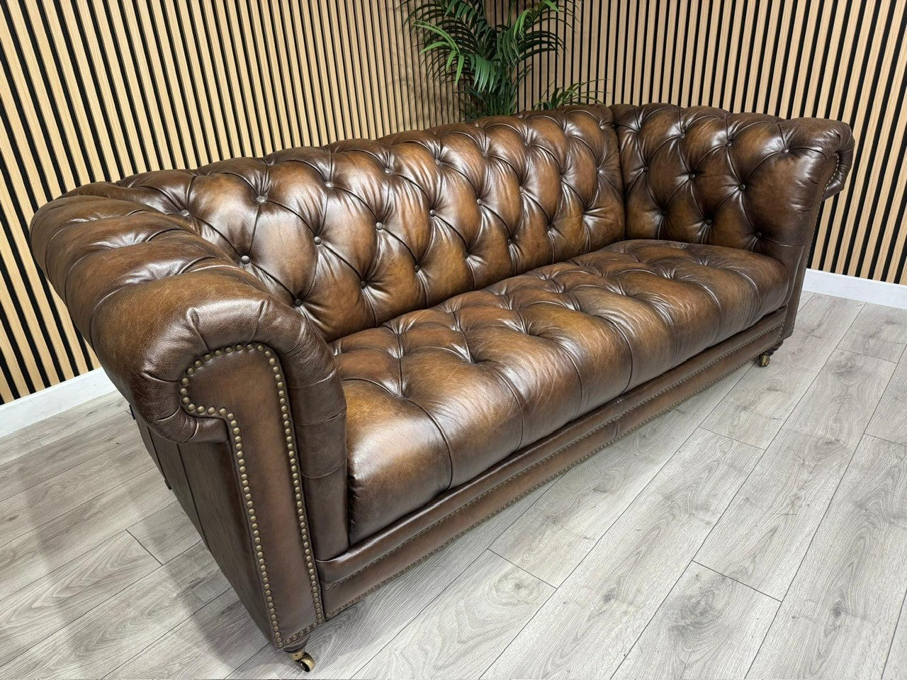 FV, At The Helm WALTER 3 Seater + 2 Seater Leather Chesterfield Sofa Set