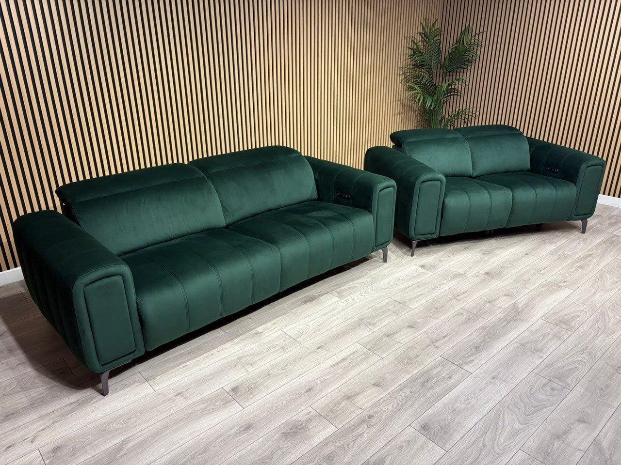 Furniture Village Elphaba Fabric 3+2 Seater Power Recliner Sofa Set with Storage Arms RRP £3240