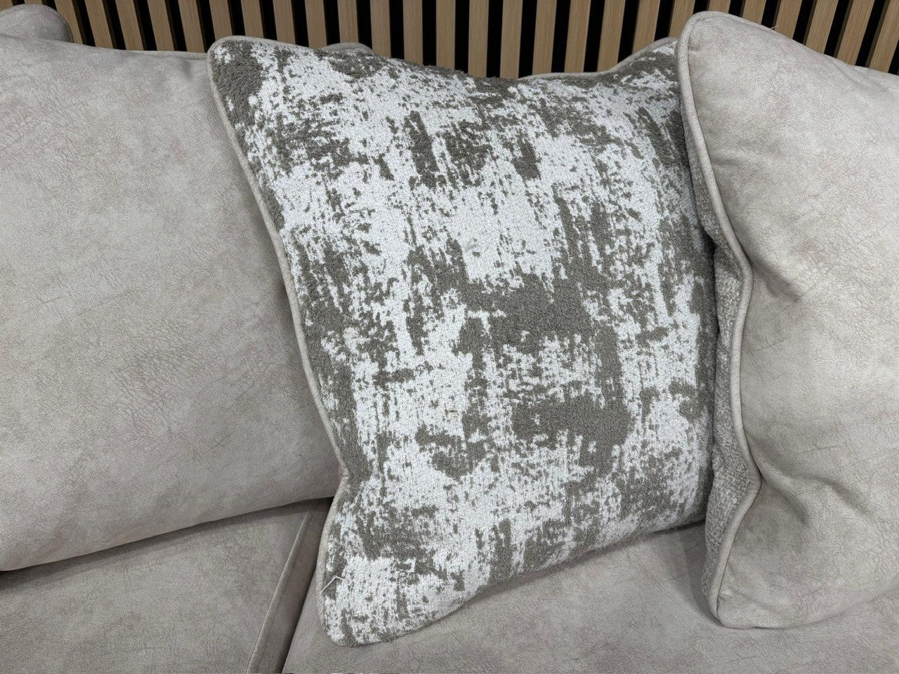 Furniture Village AURA Large Scatter Back Corner Sofa - RRP £3595