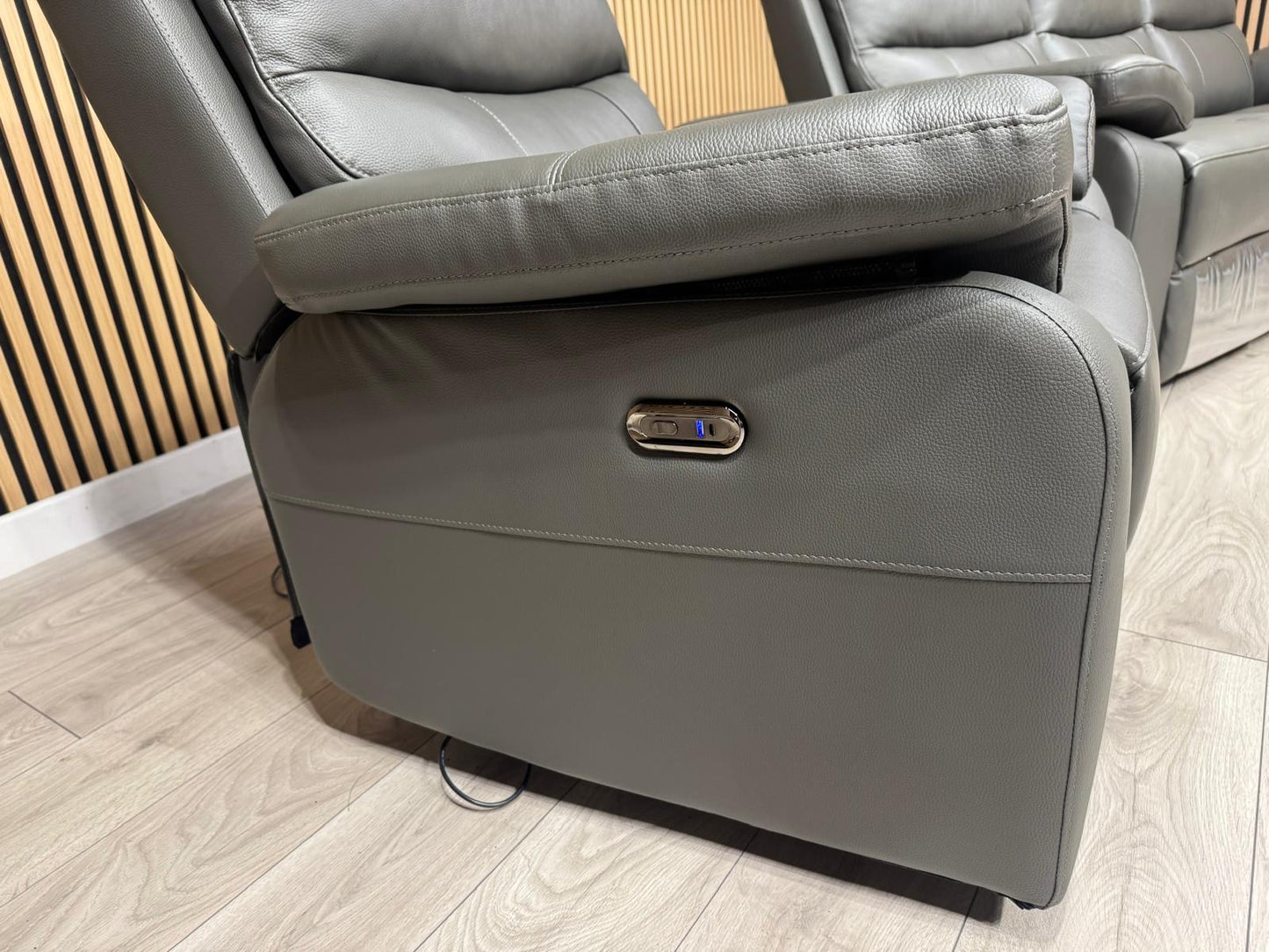 CANNES Leather 3 Seater + Armchair Set Power Recliners RRP £2895