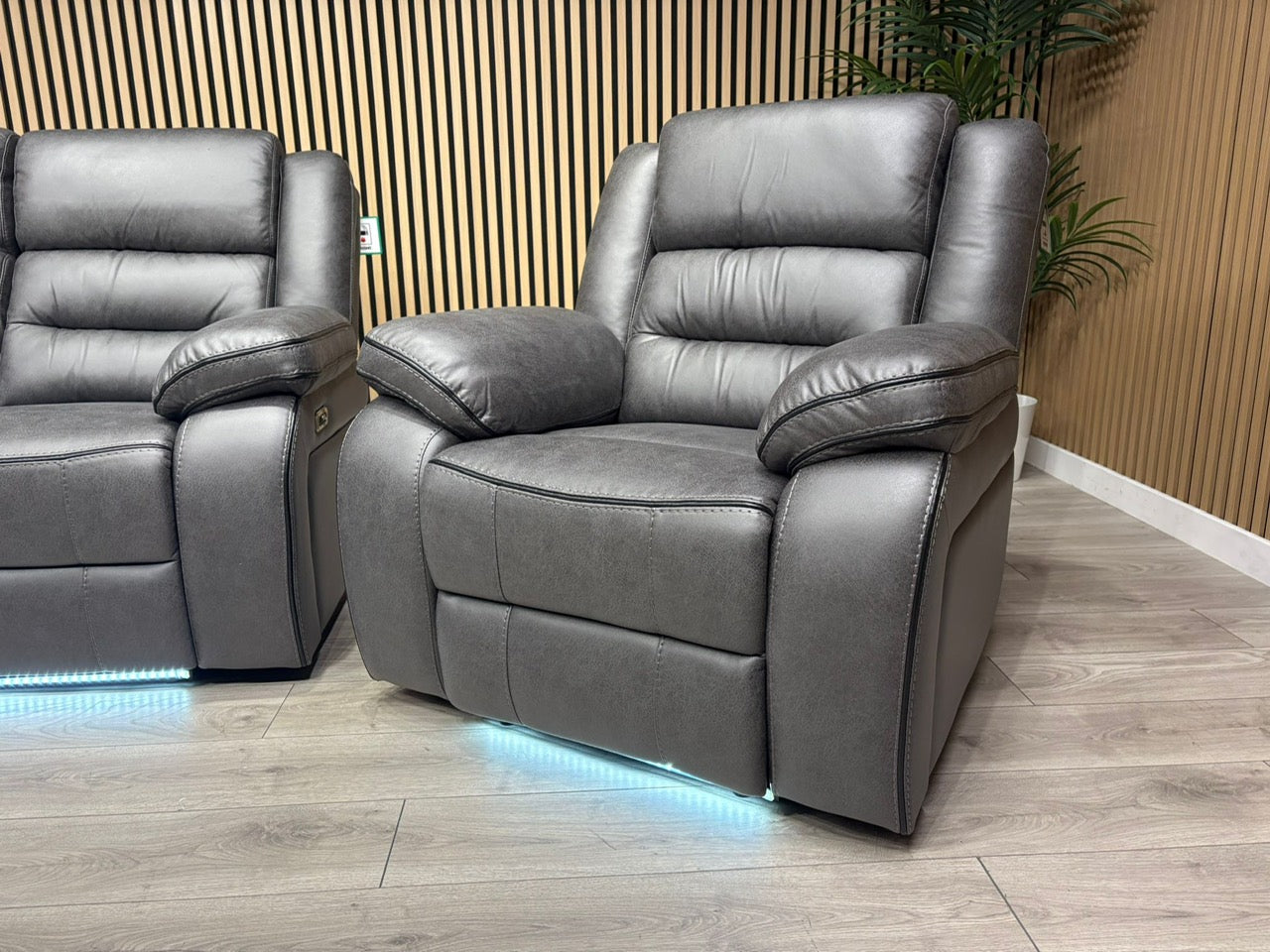 DFS Eigar Style Fabric 2 Seater + 2 Armchairs Sofa Set Power Recliners + LED Lights RRP £2599