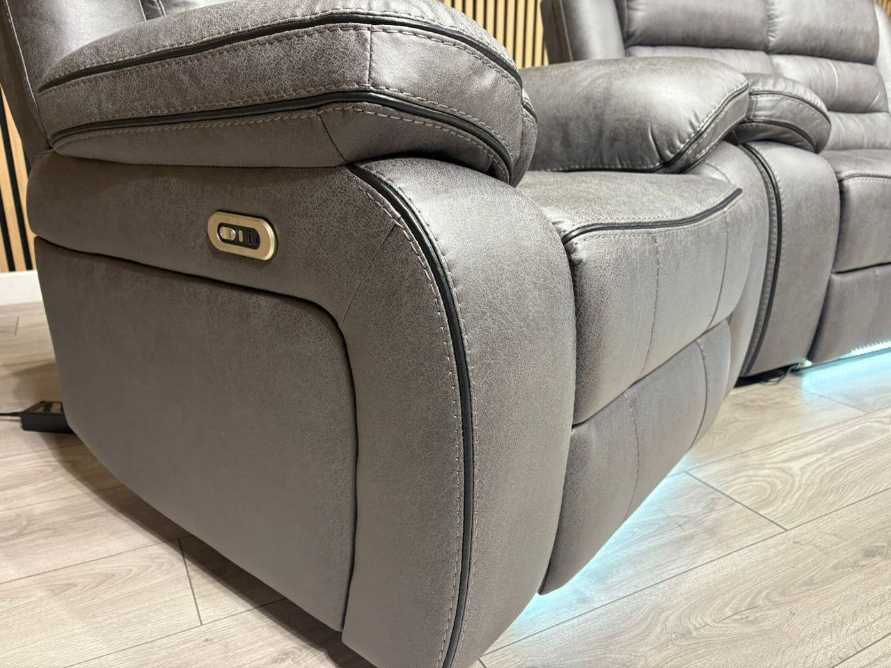 DFS Eigar Style Fabric 2 Seater + 2 Armchairs Sofa Set Power Recliners + LED Lights RRP £2599