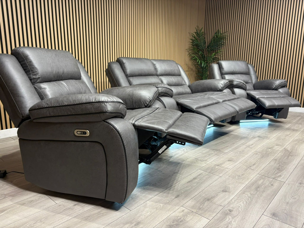 DFS Eigar Style Fabric 2 Seater + 2 Armchairs Sofa Set Power Recliners + LED Lights RRP £2599