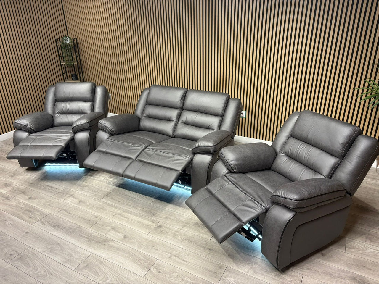 DFS Eigar Style Fabric 2 Seater + 2 Armchairs Sofa Set Power Recliners + LED Lights RRP £2599