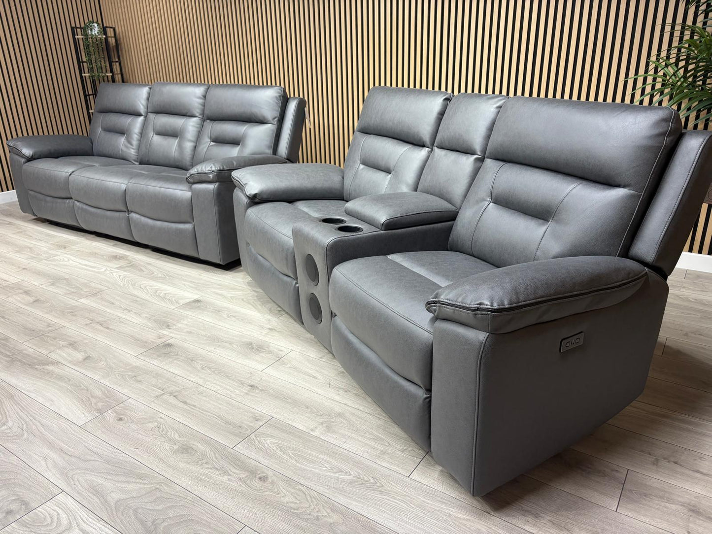 DFS Braylan 3+2 Seater Power Recliner Sofa Set with Console RRP £2498