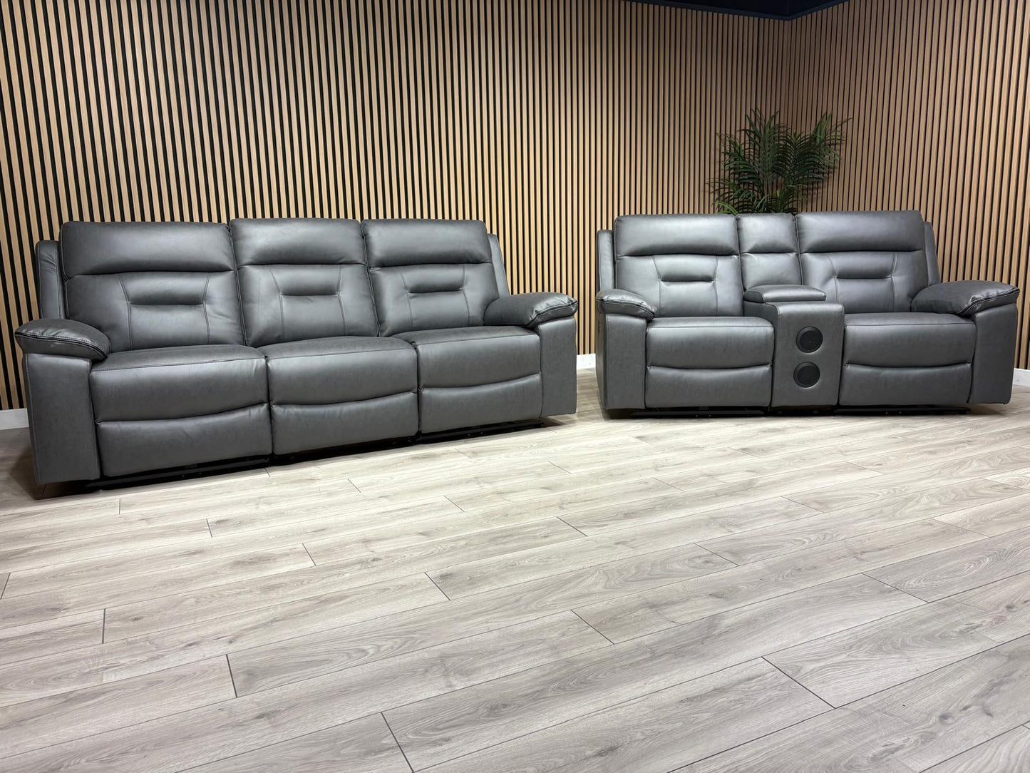 DFS Braylan 3+2 Seater Power Recliner Sofa Set with Console RRP £2498