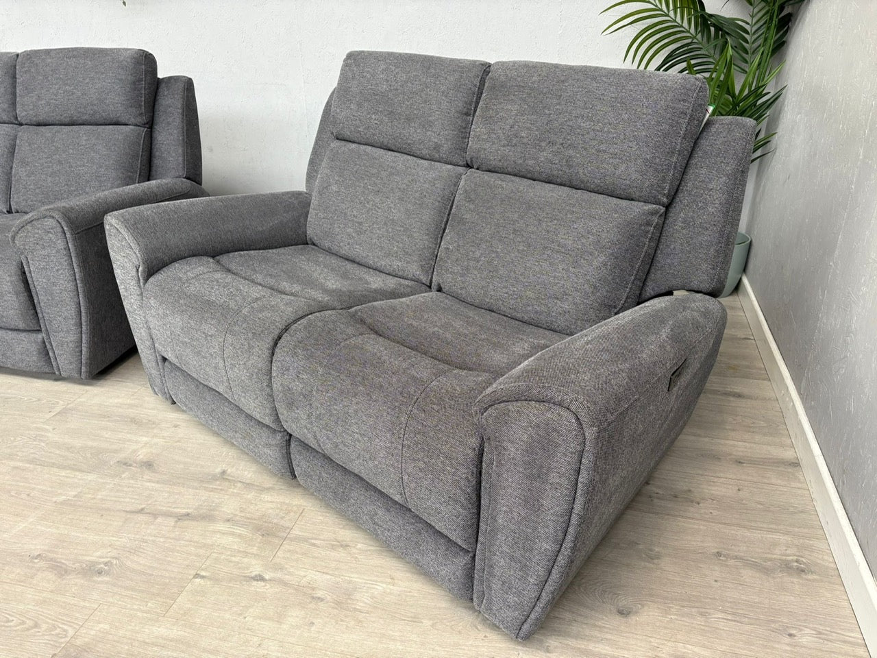 DFS Gilford 3 Seater + 2 Seater Power Recliner Sofa Set - RRP £1978
